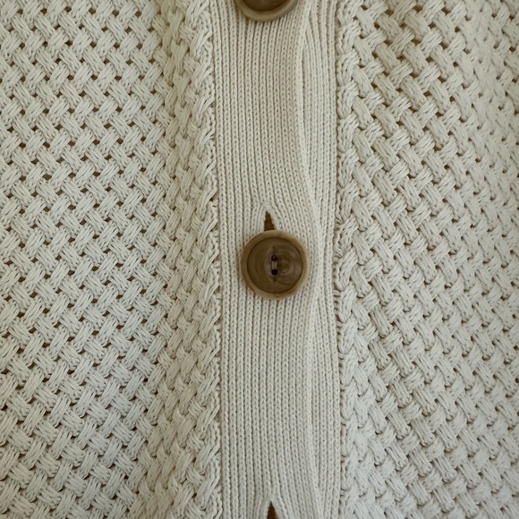 L.L. Bean Ivory Cable Knit Faux Wood Button Down Cardigan Sweater size Large - Picture 3 of 6